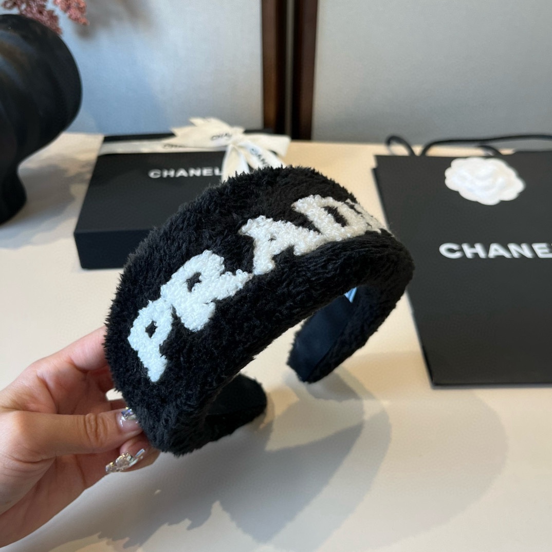 🆕

PRADA普拉达发箍