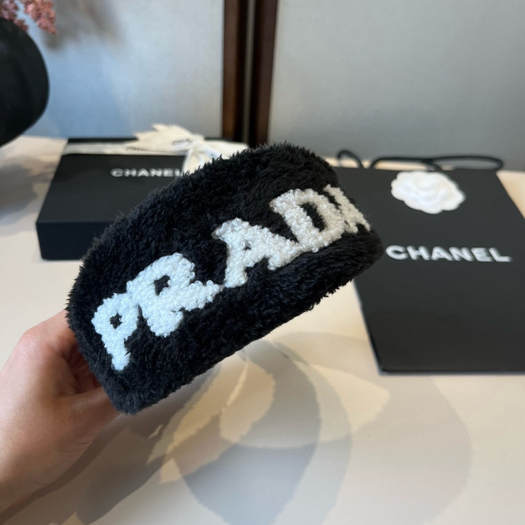 🆕

PRADA普拉达发箍