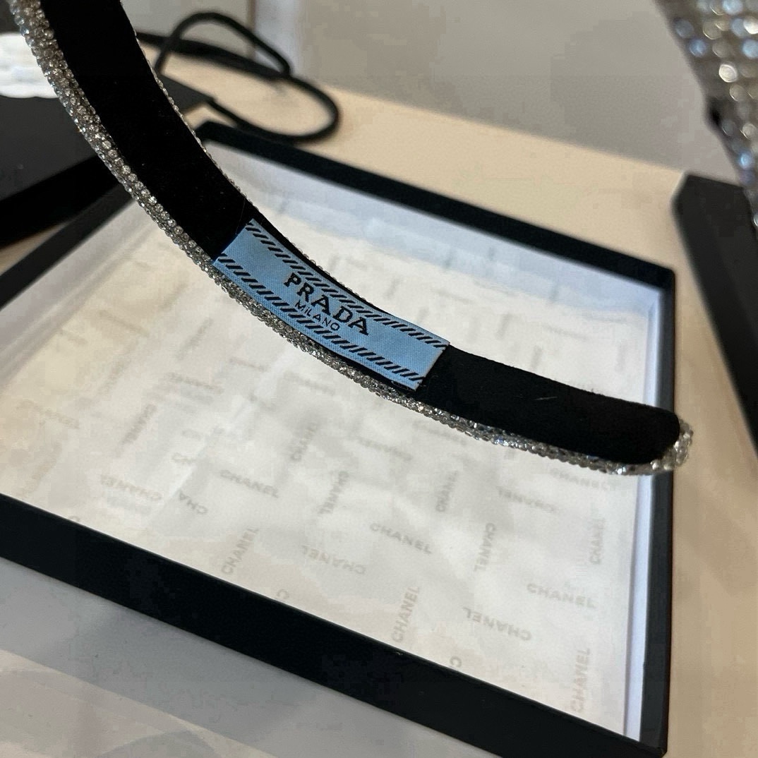 🆕

PRADA普拉达发箍