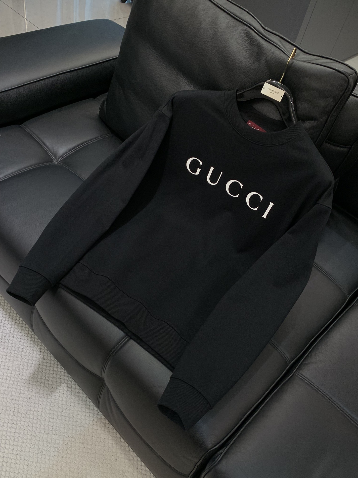 ，Gucci 古驰，2025秋季最新款，专柜同步有售，原单狠货，时尚休闲圆领长袖卫衣，上身很有特点！吸睛