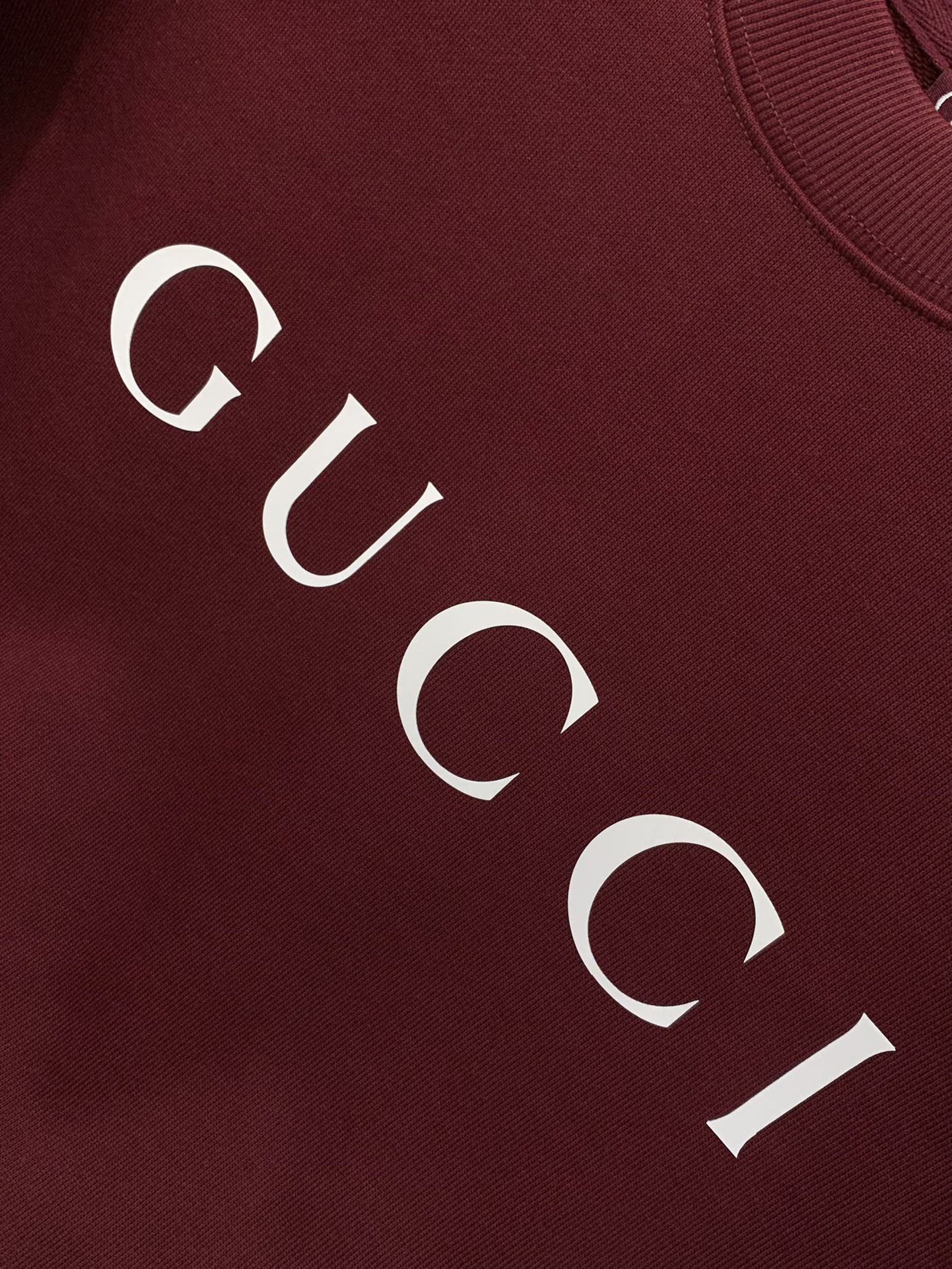 ，Gucci 古驰，2025秋季最新款，专柜同步有售，原单狠货，时尚休闲圆领长袖卫衣，上身很有特点！吸睛
