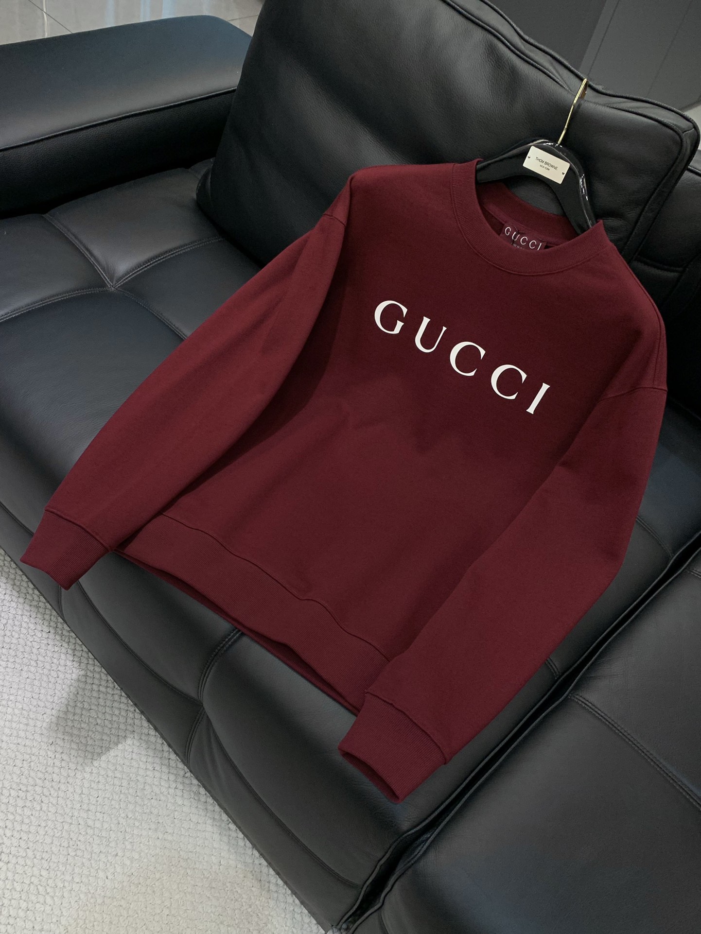 ，Gucci 古驰，2025秋季最新款，专柜同步有售，原单狠货，时尚休闲圆领长袖卫衣，上身很有特点！吸睛