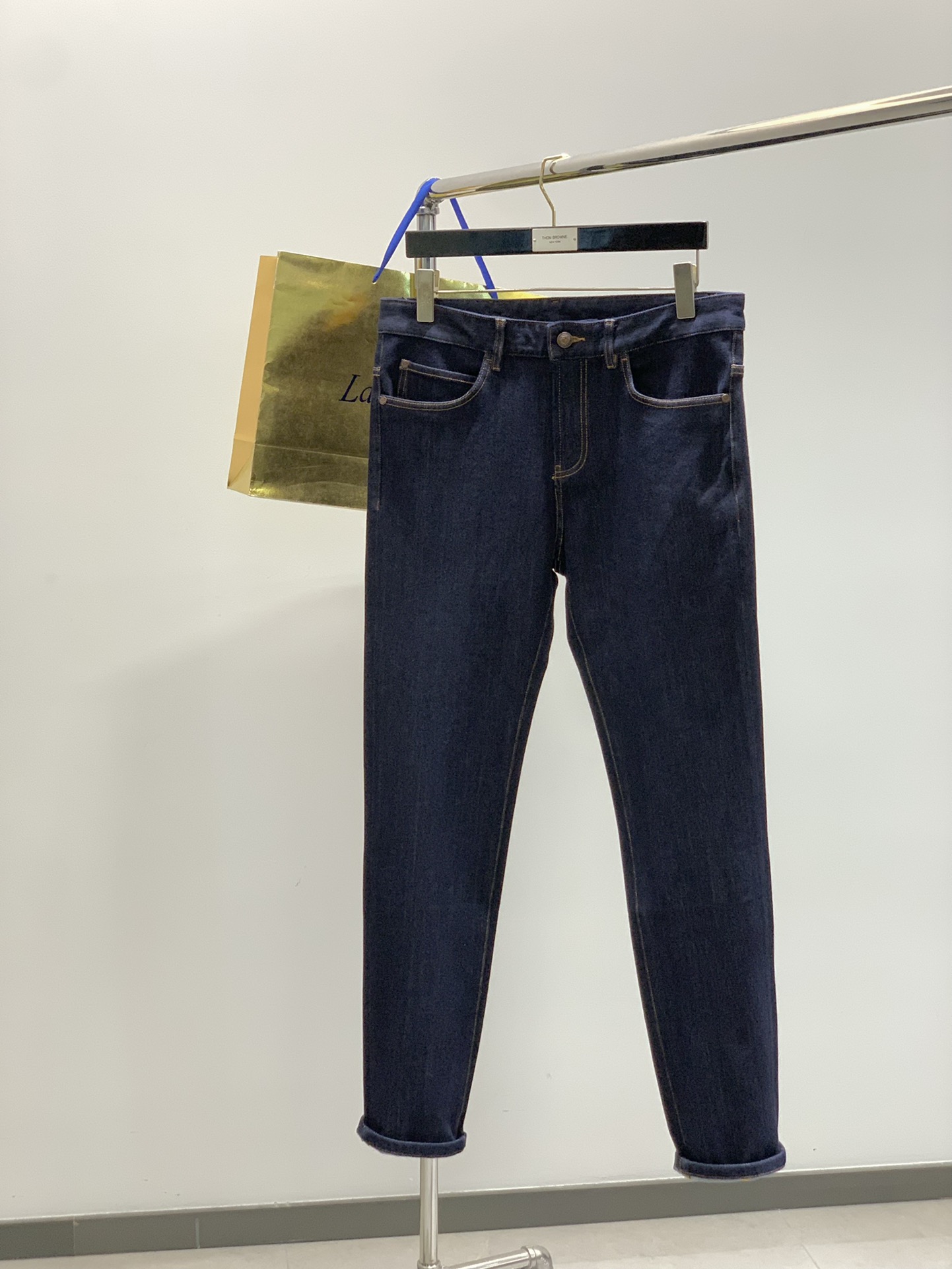 ，lP🆕(Loro Piana )，2025秋季最新品，专柜同步有售，原单狠货，时尚休闲牛仔裤，采用进口