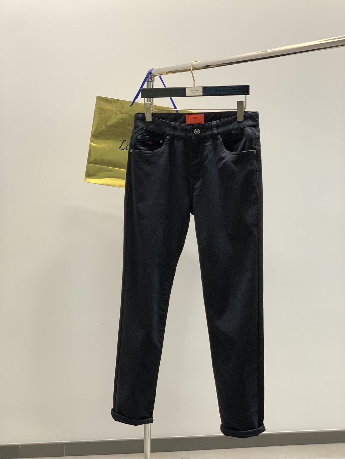 ，Kiton，2025秋季最新品，专柜同步有售，时尚休闲裤，进口原版水洗面料，做工极为复杂，唯一可以做代