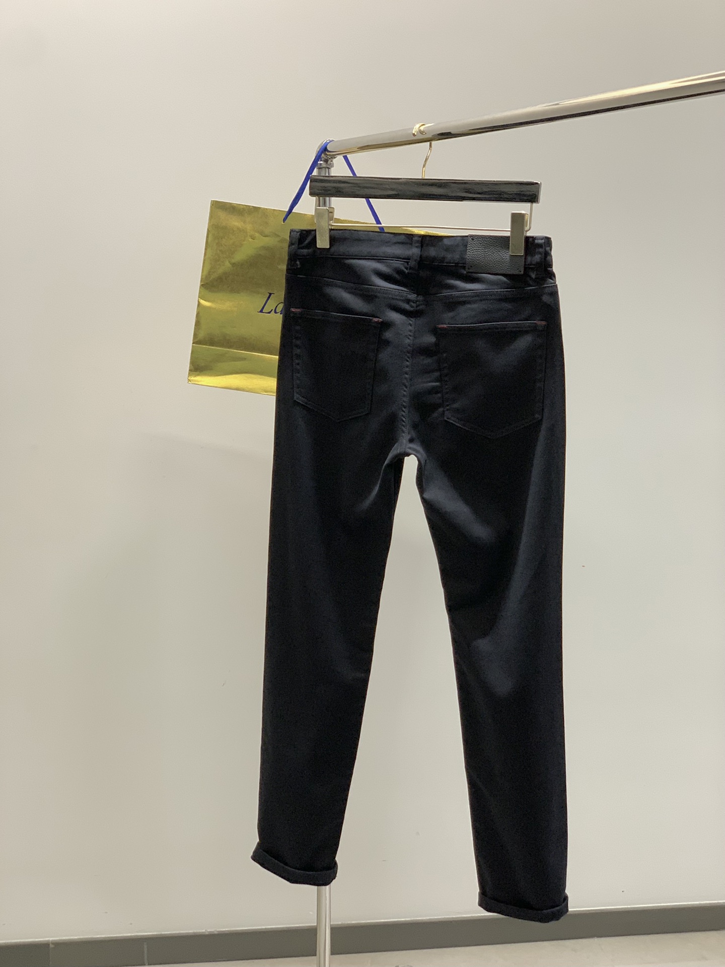 ，Kiton，2025秋季最新品，专柜同步有售，时尚休闲裤，进口原版水洗面料，做工极为复杂，唯一可以做代