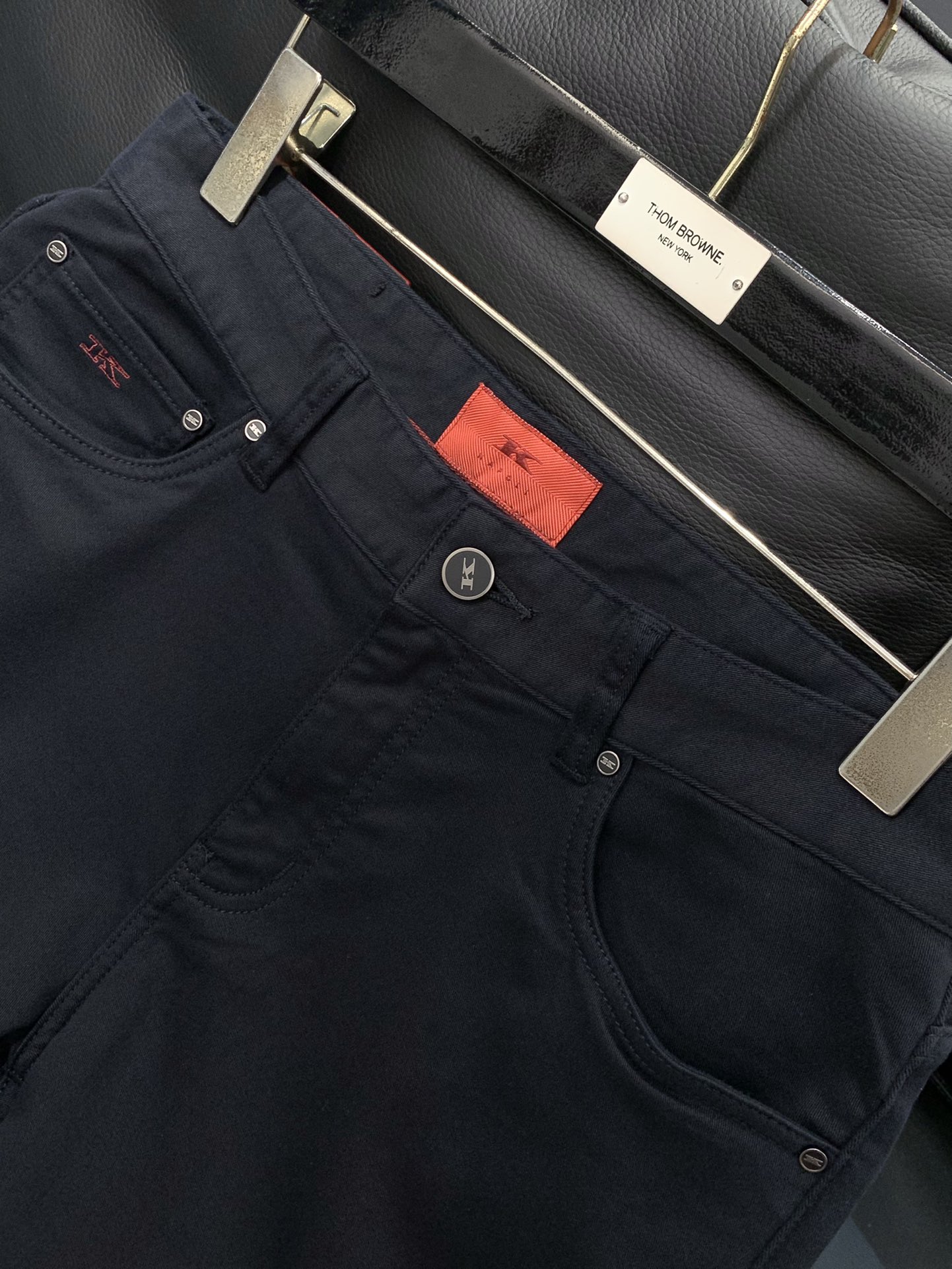 ，Kiton，2025秋季最新品，专柜同步有售，时尚休闲裤，进口原版水洗面料，做工极为复杂，唯一可以做代