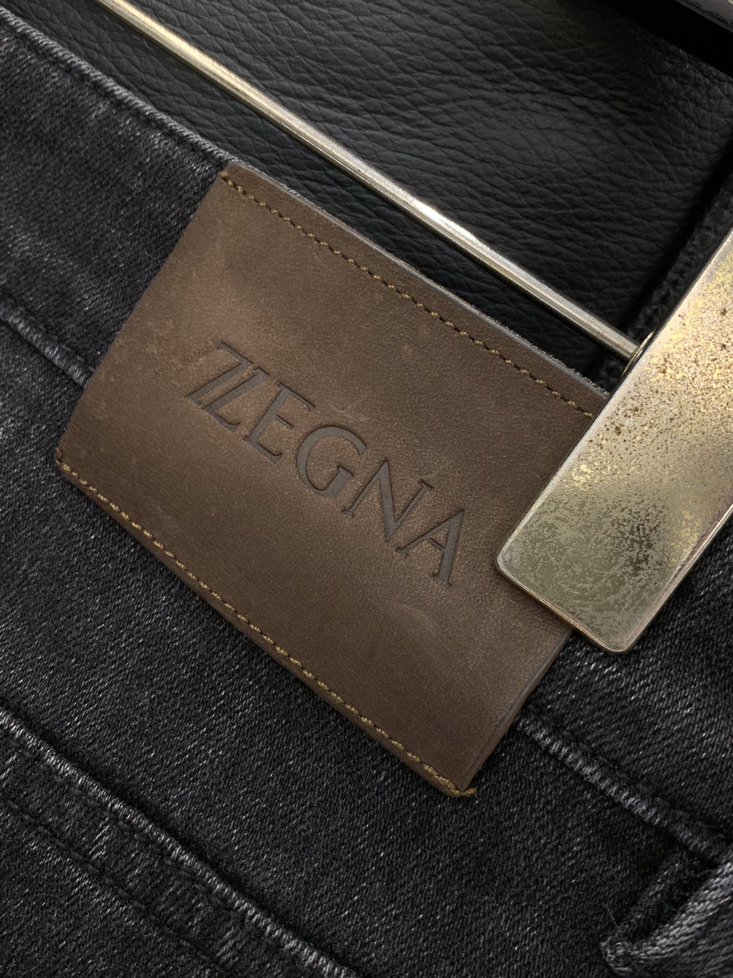 ，Zegna 杰尼亚，2025秋季最新品，专柜同步有售，原单狠货，时尚休闲水洗牛仔裤，进口原版面料，上身