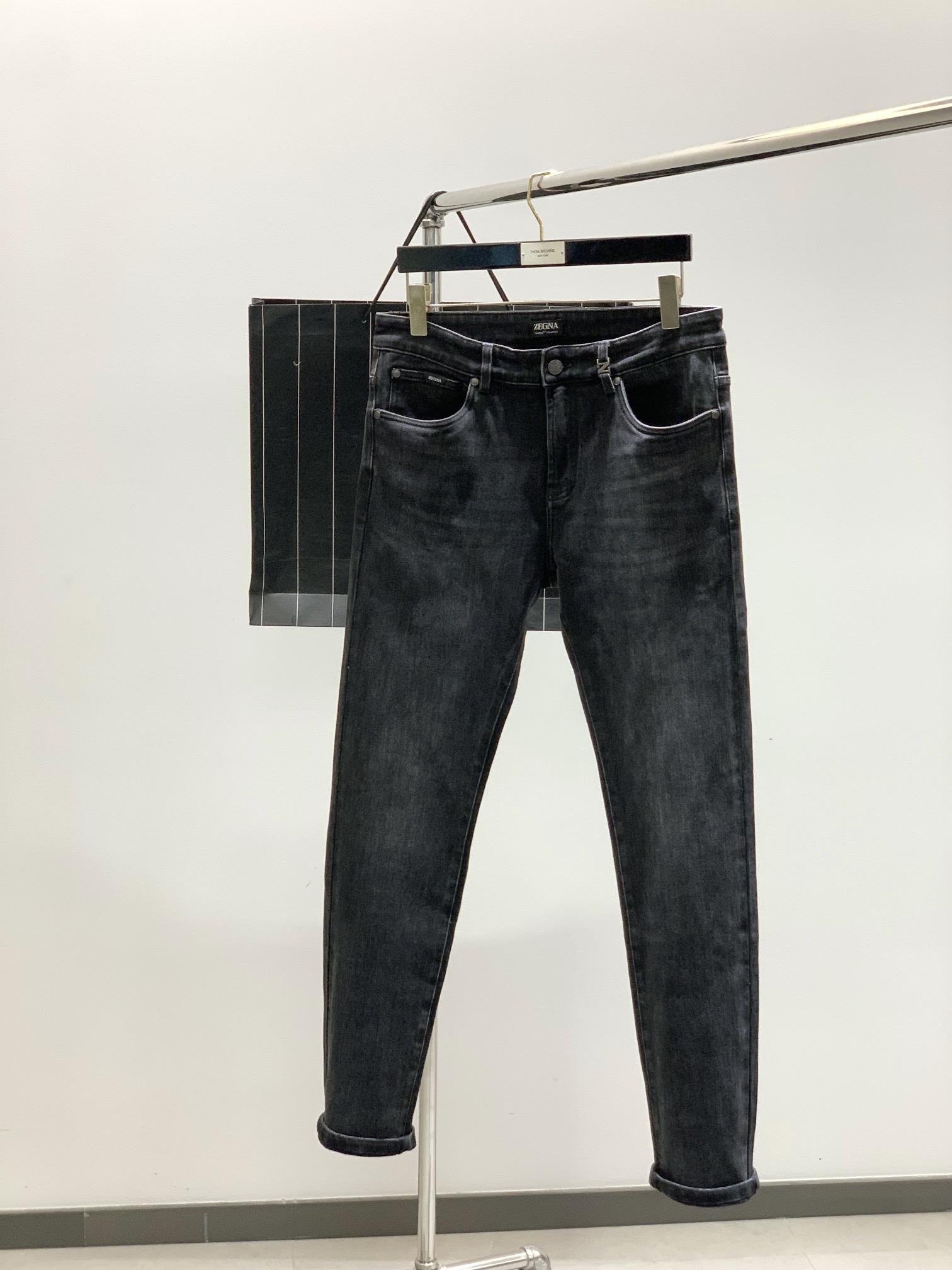 ，Zegna 杰尼亚，2025秋季最新品，专柜同步有售，原单狠货，时尚休闲水洗牛仔裤，进口原版面料，上身