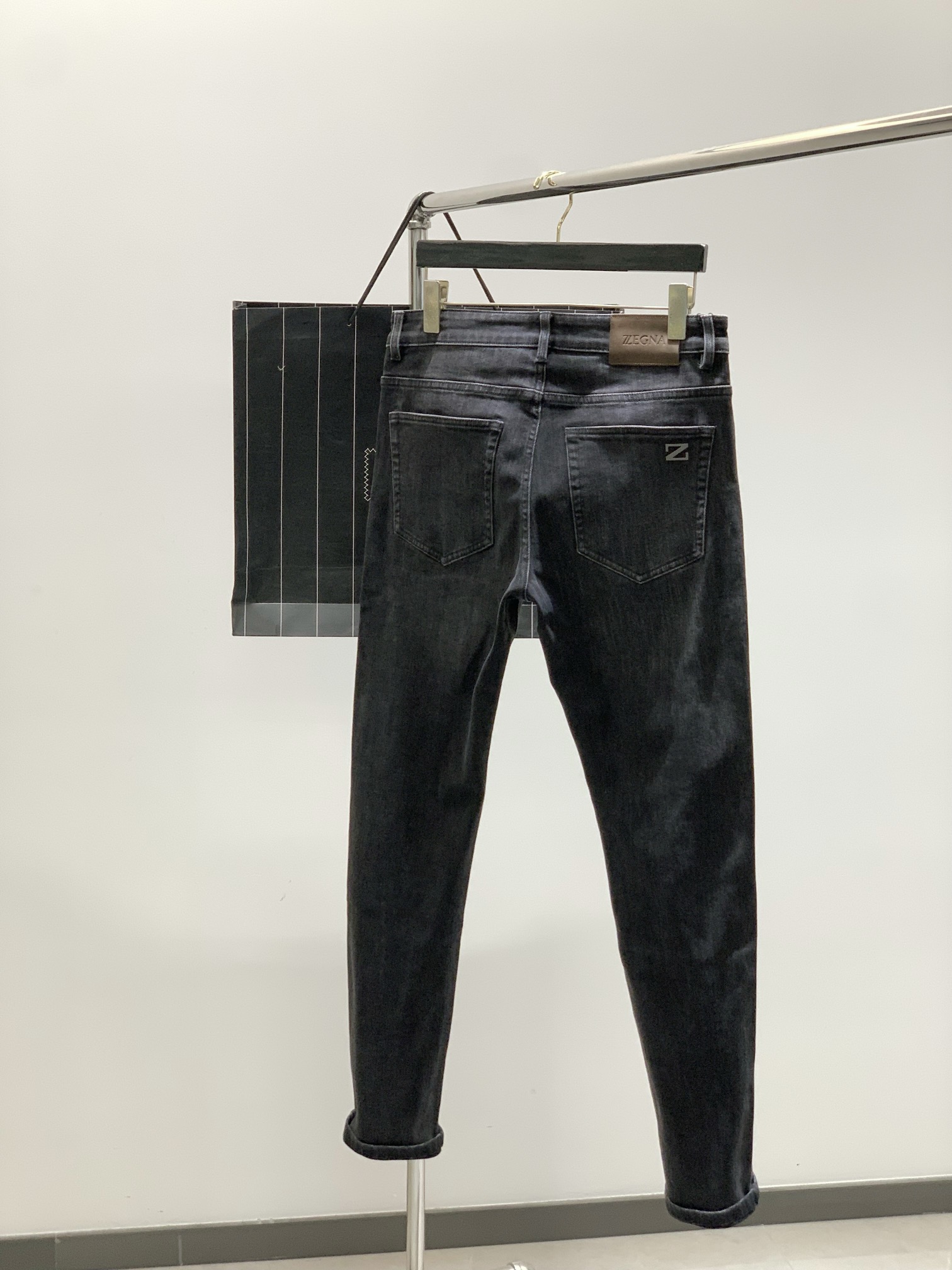 ，Zegna 杰尼亚，2025秋季最新品，专柜同步有售，原单狠货，时尚休闲水洗牛仔裤，进口原版面料，上身