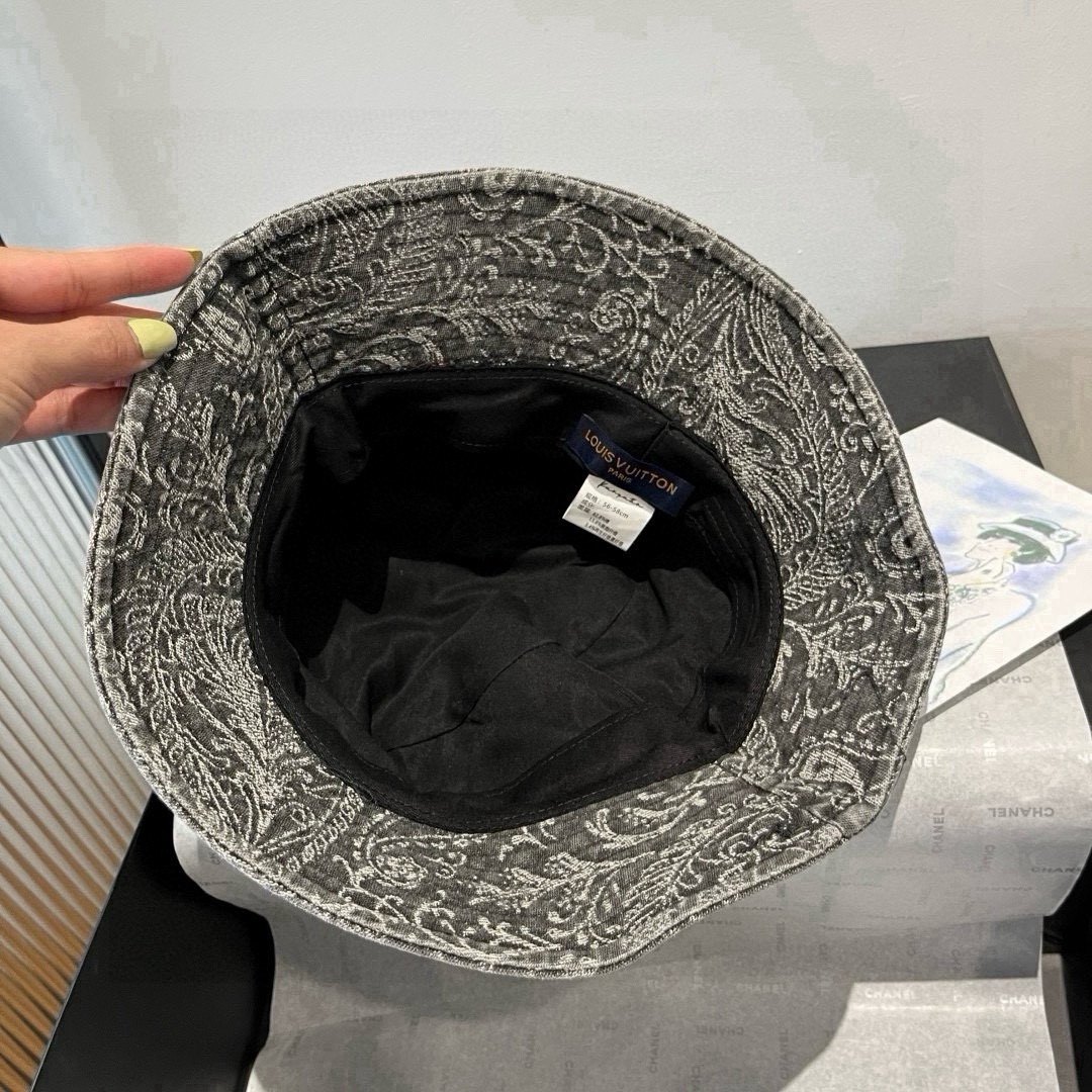🆕

Lv新款渔夫帽，头围57cm