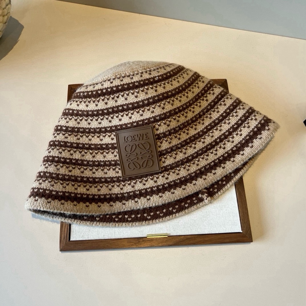 🆕

罗意威新款渔夫帽，头围57cm