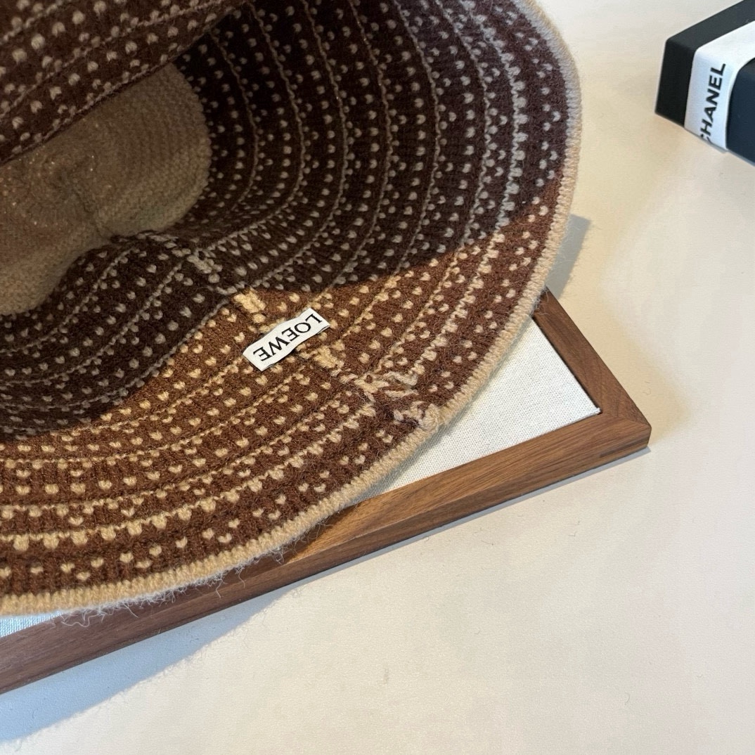 🆕

罗意威新款渔夫帽，头围57cm