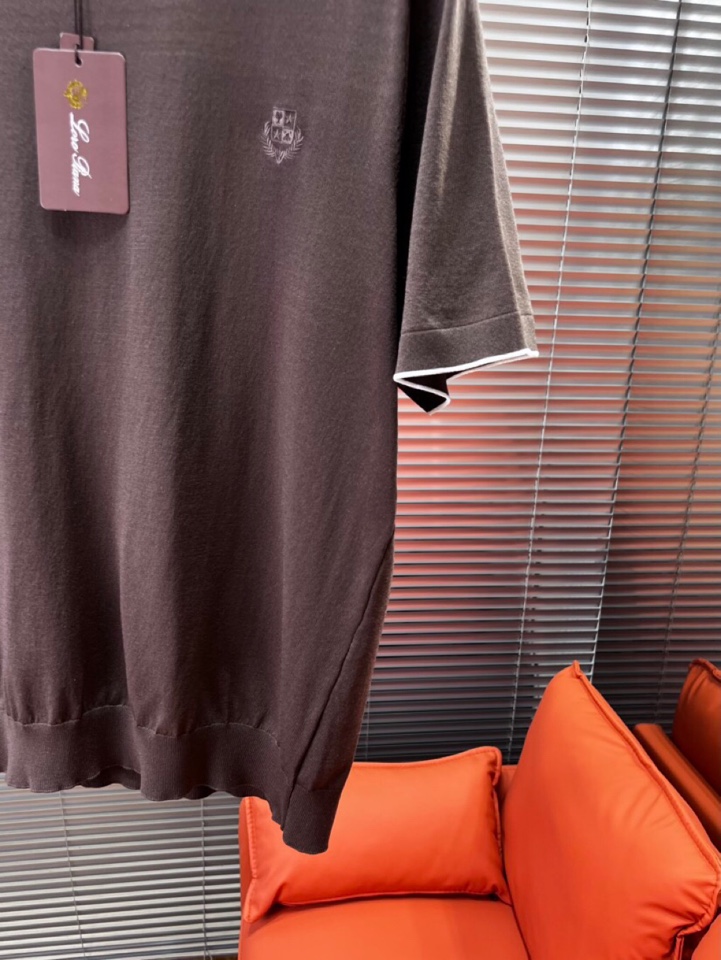 Loro Piana 诺悠翩雅lP🆕 意大利短袖圆领T恤针织衫！手感细腻穿着舒服，特定优质丝棉混纺纱线，