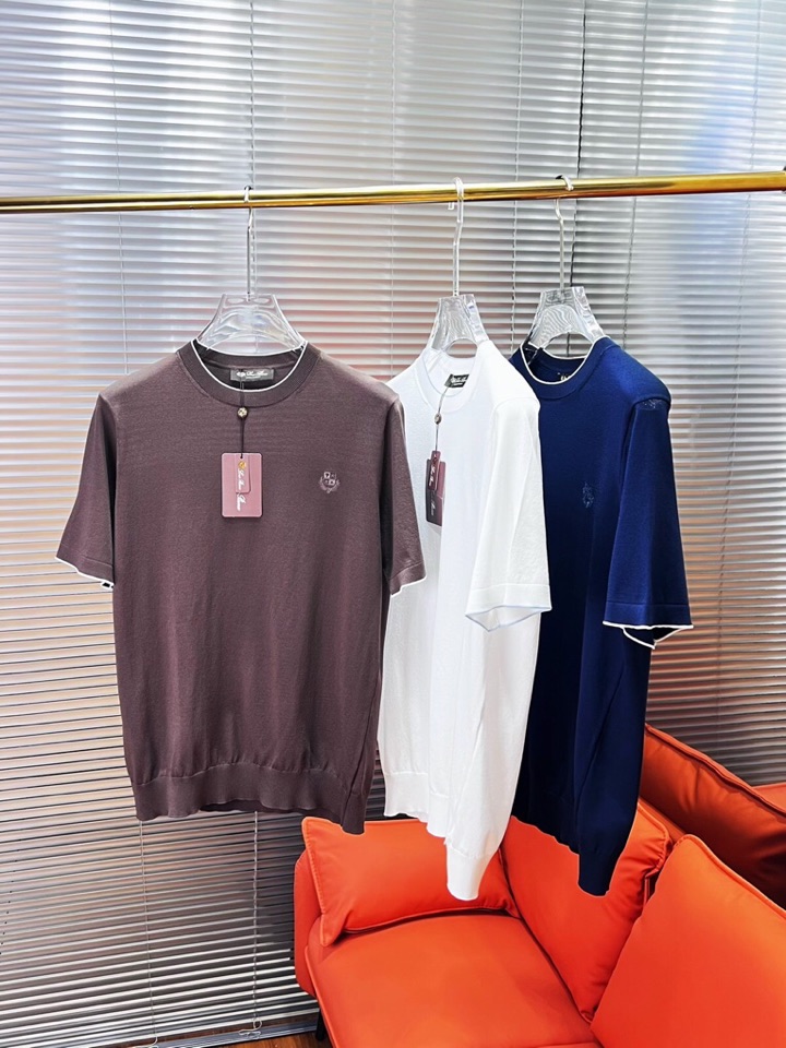 Loro Piana 诺悠翩雅lP🆕 意大利短袖圆领T恤针织衫！手感细腻穿着舒服，特定优质丝棉混纺纱线，