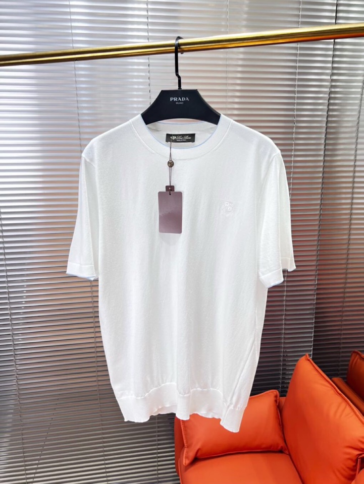 Loro Piana 诺悠翩雅lP🆕 意大利短袖圆领T恤针织衫！手感细腻穿着舒服，特定优质丝棉混纺纱线，