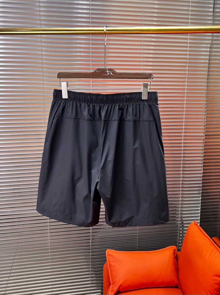 (Arcteryx）始祖鸟 夏日鸟家运动/休闲短裤。采用东丽冷感TRICOT面料技术，轻薄耐磨高透气防泼