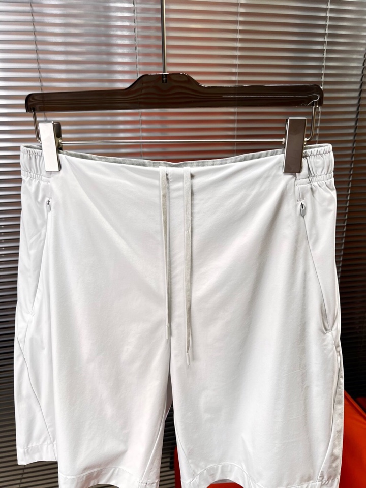 (Arcteryx）始祖鸟 夏日鸟家运动/休闲短裤。采用东丽冷感TRICOT面料技术，轻薄耐磨高透气防泼