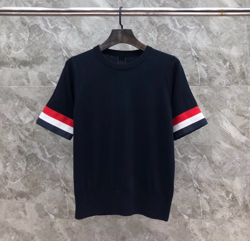 THOM BROWNE 汤姆布朗 TB🌺女款双袖红白蓝大织带圆领T恤 \n码数：0-2 颜色：白色、灰色