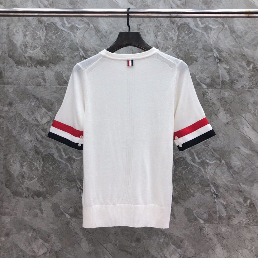 THOM BROWNE 汤姆布朗 TB🌺女款双袖红白蓝大织带圆领T恤 \n码数：0-2 颜色：白色、灰色