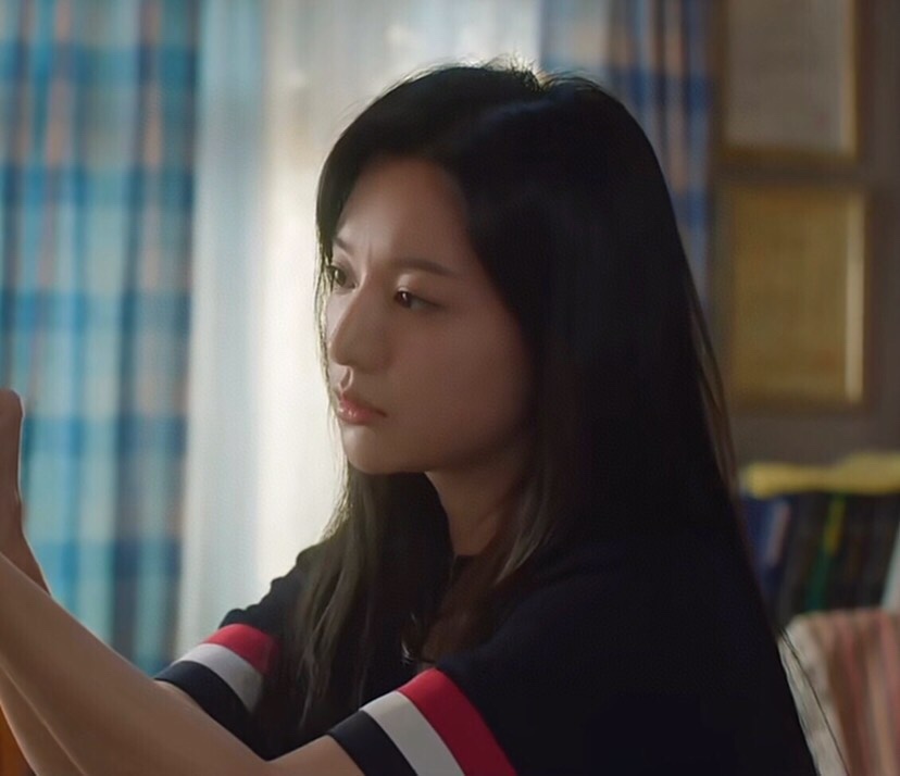 THOM BROWNE 汤姆布朗 TB🌺女款双袖红白蓝大织带圆领T恤 \n码数：0-2 颜色：白色、灰色