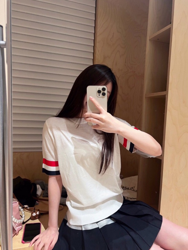 THOM BROWNE 汤姆布朗 TB🌺女款双袖红白蓝大织带圆领T恤 \n码数：0-2 颜色：白色、灰色