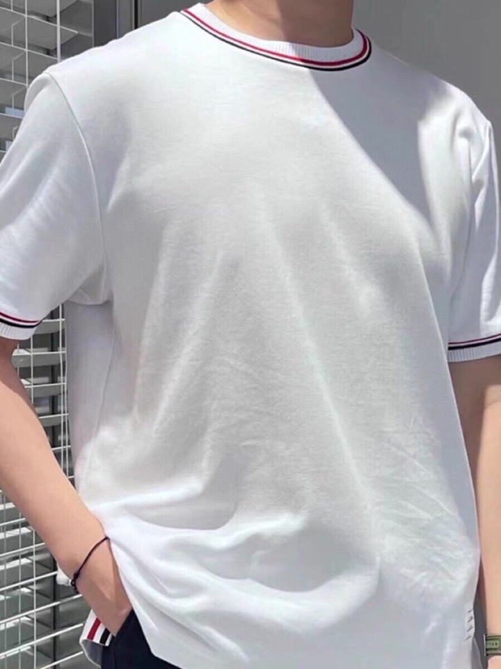 THOM BROWNE 汤姆布朗 TB领袖螺纹间色开衩纯棉短袖 新款圆领T恤，男女同款情侣款\n码数：1