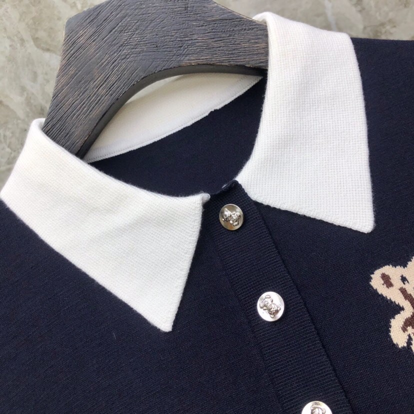 THOM BROWNE 汤姆布朗 TB🌺小熊针织女款针织短袖翻领T恤 \n码数：0-2 颜色：白、藏青\