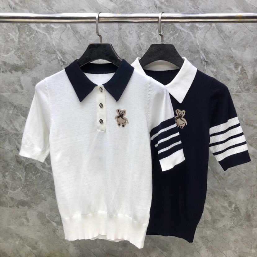 THOM BROWNE 汤姆布朗 TB🌺小熊针织女款针织短袖翻领T恤 \n码数：0-2 颜色：白、藏青\