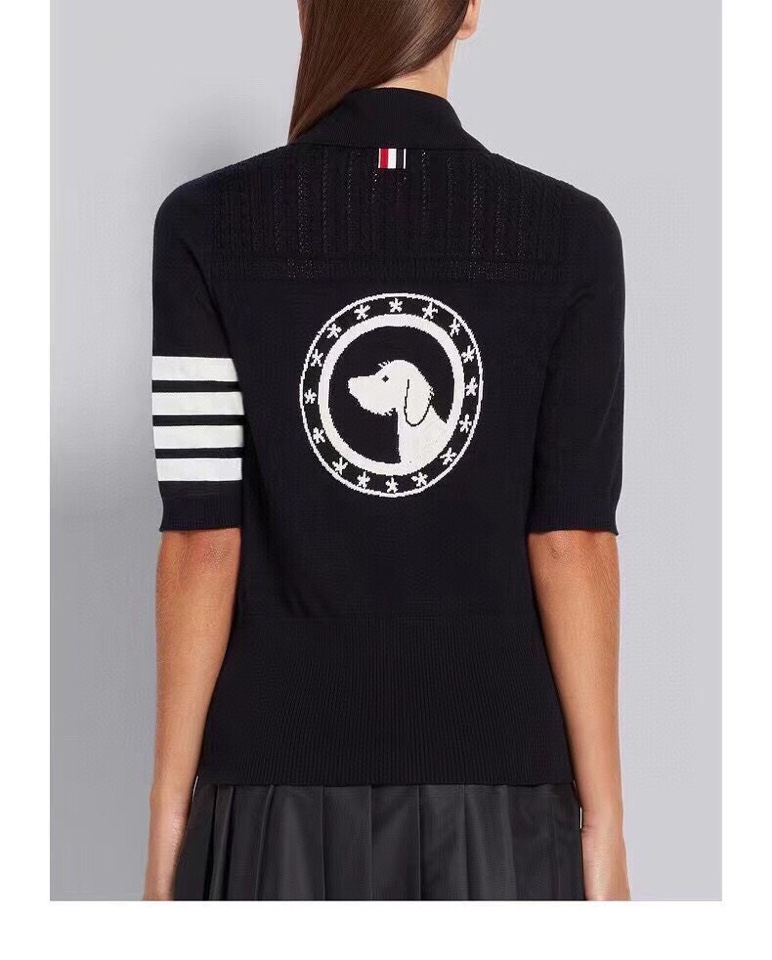 官网图 上身图\nTHOM BROWNE 汤姆布朗 TB🌺翻领提花小狗短袖针织翻领T恤 \n码数：0-2