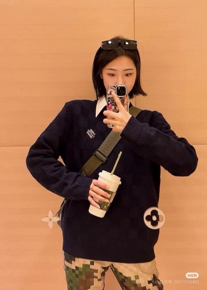 Louis Vuitton 路易威登LV 驴牌新款圆领毛衣羊毛衫。。100%羊毛面料\n男女同款情侣款\