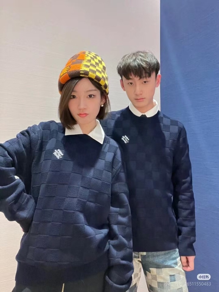Louis Vuitton 路易威登LV 驴牌新款圆领毛衣羊毛衫。。100%羊毛面料\n男女同款情侣款\