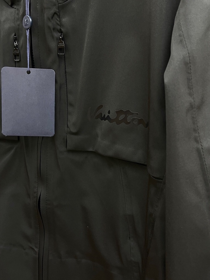 Louis Vuitton 路易威登LV 驴牌 2025ss新品 无里压胶设计防风防水工艺专业户外休闲夹