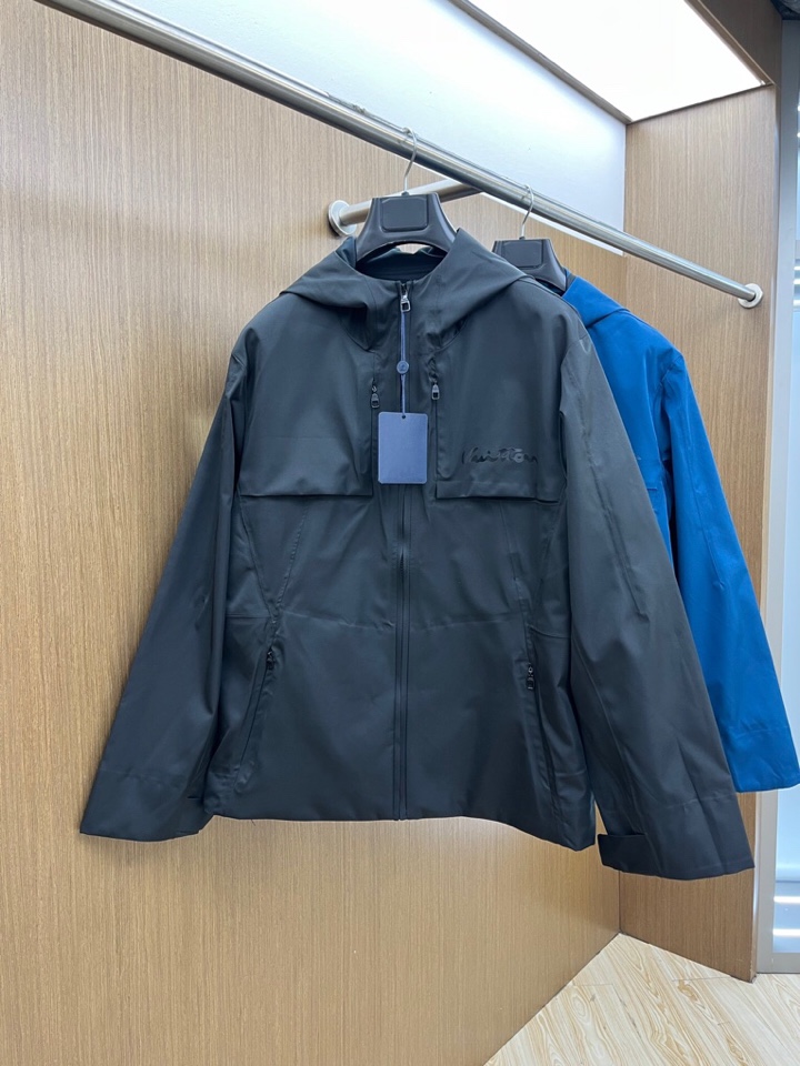 Louis Vuitton 路易威登LV 驴牌 2025ss新品 无里压胶设计防风防水工艺专业户外休闲夹