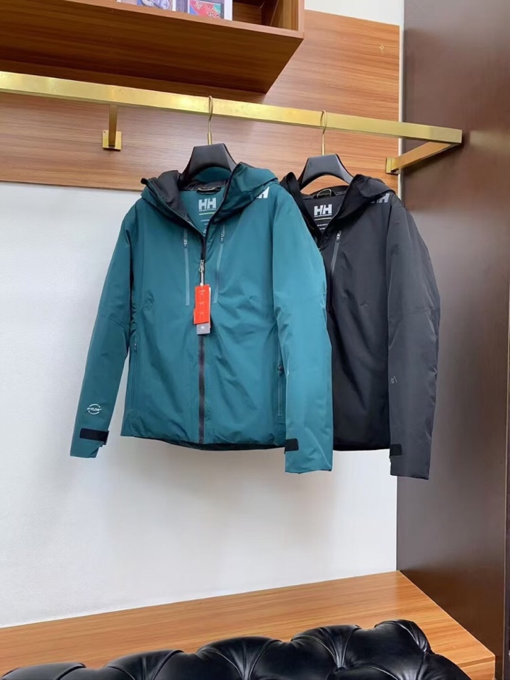 hellyhansen海丽汉森 HH 户外登山防寒防风连帽羽绒服\n搭载专业防泼水面料得北欧品牌 设计线