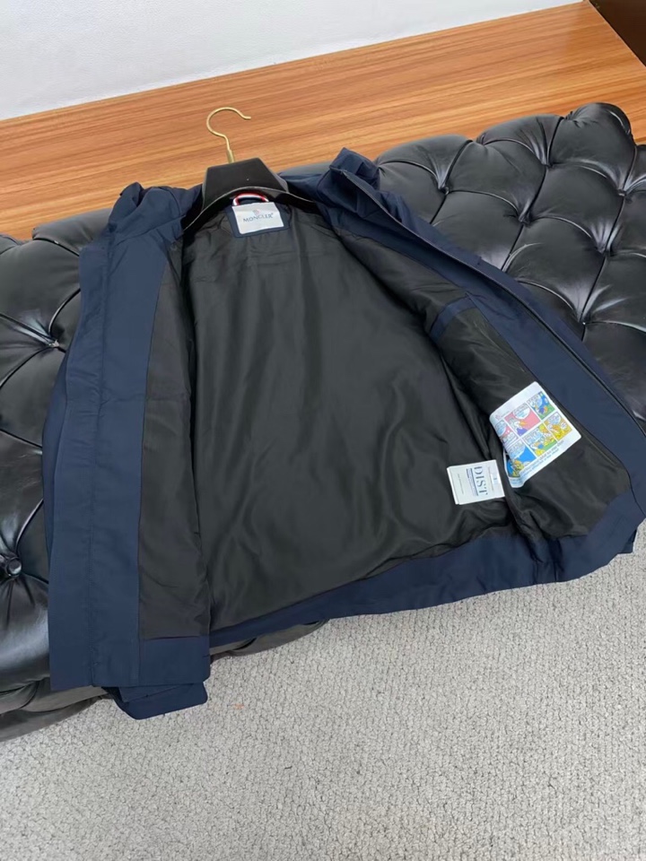 Moncler 蒙口2025新品时尚休闲夹克外套，进口原版科技面料，上身舒适透气，百搭不挑人，时尚都市成