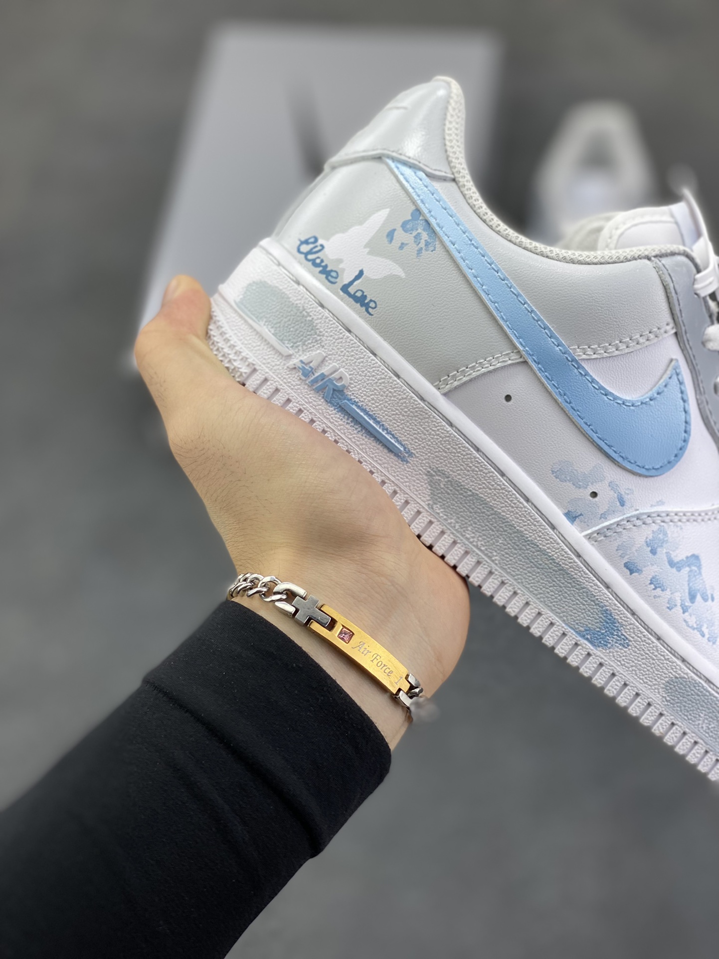 图片[6]-【定制球鞋】纯手工绘画Nike Air Force 1 空军一号 手绘 蝴蝶梦境 防滑耐磨 低帮 板鞋 男女同款 白黑色折边针车 工艺难度大 原楦头原纸板 原装鞋盒 定制五金配件 内置全掌气垫 原厂鞋底 货号：CW2288-111 尺码：36 36.5 37.5 38 38.5 39 40 405. 41 42 42.5 43 44 44.5 45-选品中心