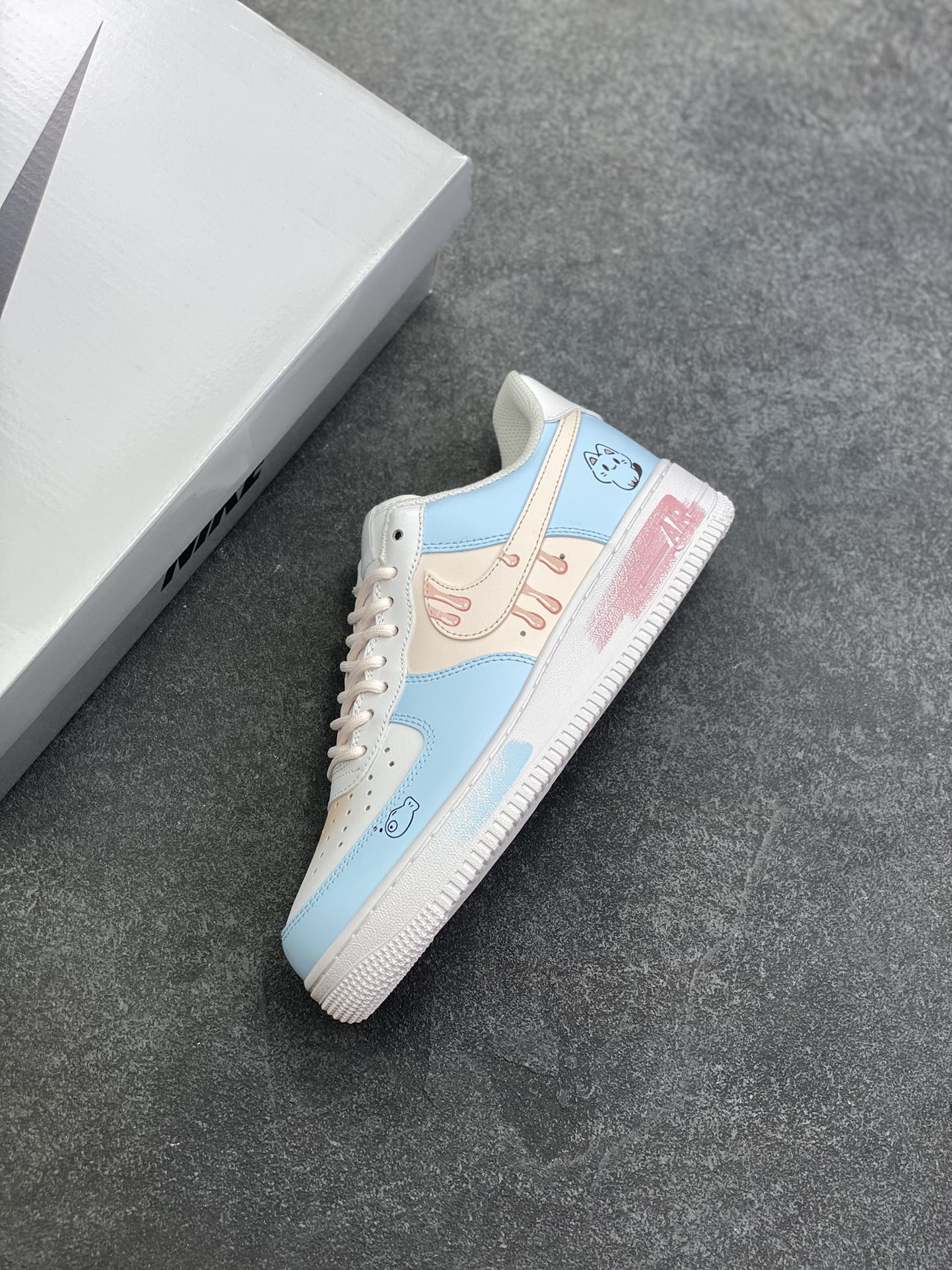 图片[7]-Nike Air Force 1 Low’07小鱼小猫 空军一号低帮休闲板鞋 定制皮料 定制鞋盒 原楦原纸板 纯正空军版型 内置全掌气垫 货号：ZH0316-107 尺码：36 36.5 37.5 38 38.5 39 40 40.5 41 42 42.5 43 44 44.5 45-选品中心