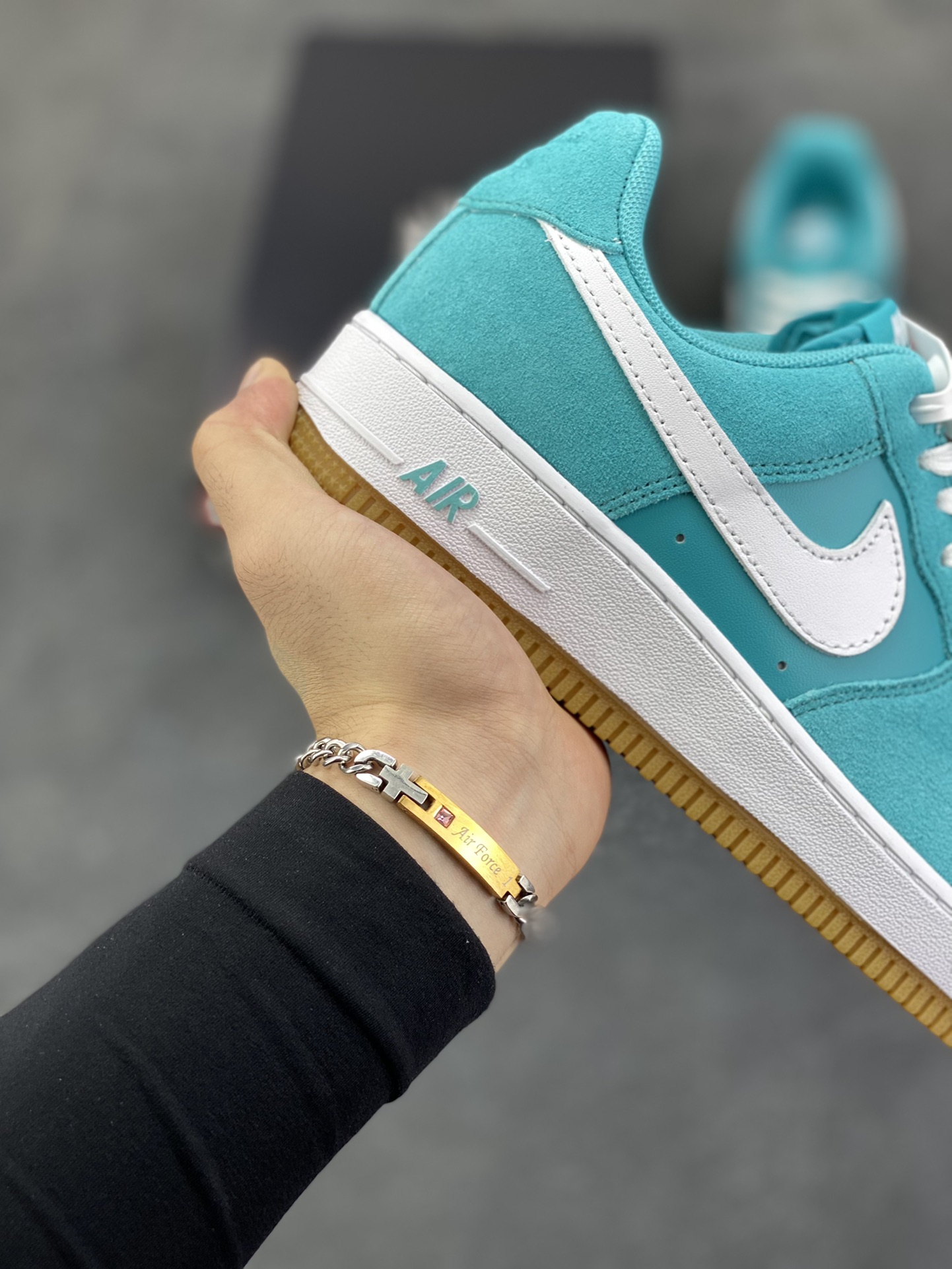 图片[6]-Nike Air Force 1 Low 蓝白 空军一号低帮运动休闲板鞋 原楦头原纸板 打造纯正空军版型 专注外贸渠道 全掌内置蜂窝气垫 原盒配件 原厂中底钢印、拉帮完美 货号：IB6388-301 尺码：36 36.5 37.5 38 38.5 39 40 40.5 41 42 42.5 43 44 44.5 45-选品中心