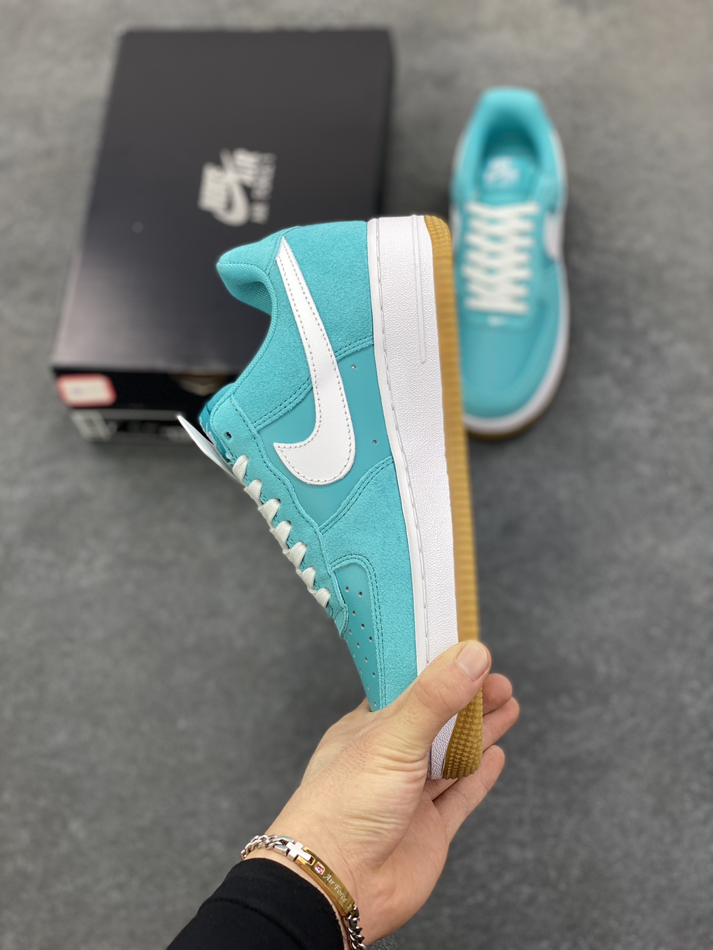 图片[3]-Nike Air Force 1 Low 蓝白 空军一号低帮运动休闲板鞋 原楦头原纸板 打造纯正空军版型 专注外贸渠道 全掌内置蜂窝气垫 原盒配件 原厂中底钢印、拉帮完美 货号：IB6388-301 尺码：36 36.5 37.5 38 38.5 39 40 40.5 41 42 42.5 43 44 44.5 45-选品中心