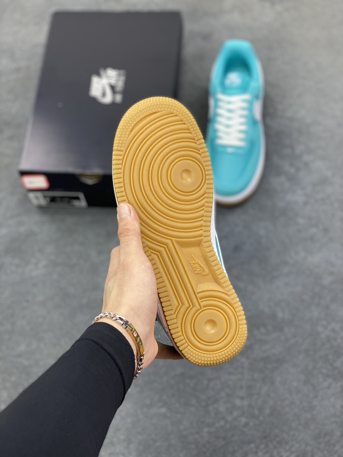 图片[5]-Nike Air Force 1 Low 蓝白 空军一号低帮运动休闲板鞋 原楦头原纸板 打造纯正空军版型 专注外贸渠道 全掌内置蜂窝气垫 原盒配件 原厂中底钢印、拉帮完美 货号：IB6388-301 尺码：36 36.5 37.5 38 38.5 39 40 40.5 41 42 42.5 43 44 44.5 45-选品中心
