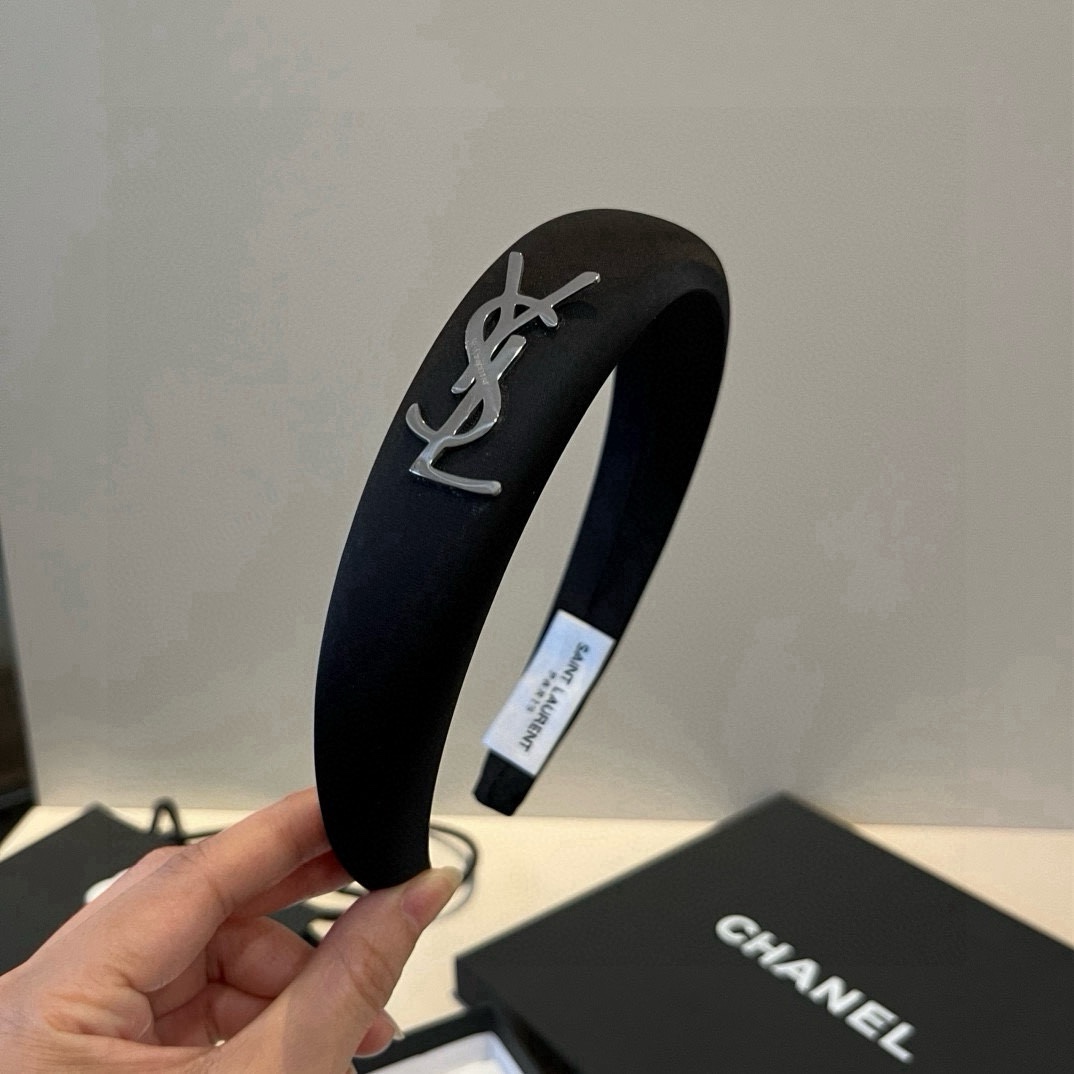 🆕

YSL圣罗兰新款发箍