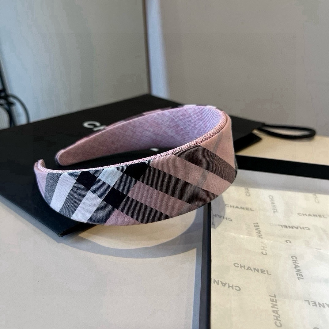 🆕

Burberry巴宝莉格子发箍，超嗲粉色