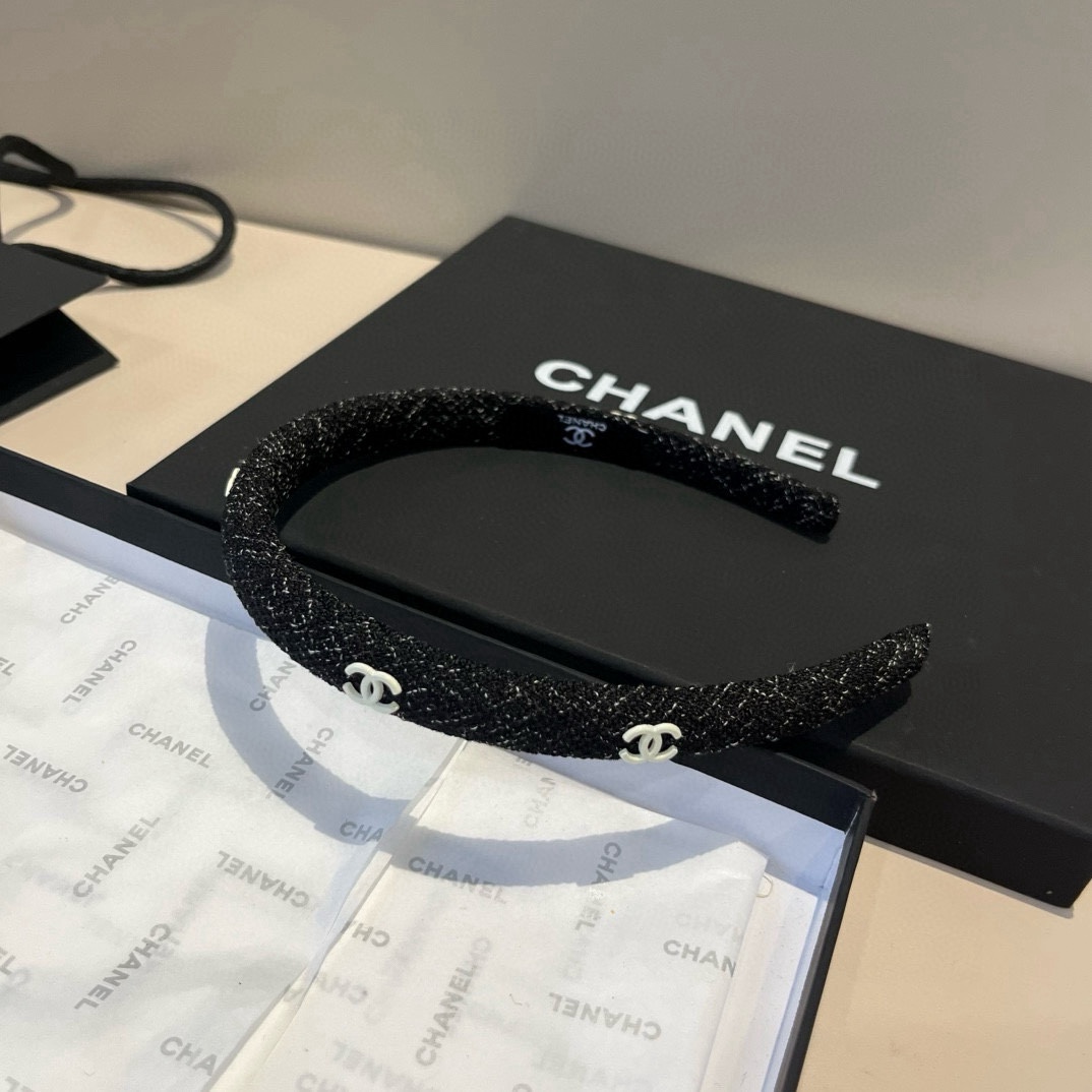 🆕

Chanel香奈儿发箍 经典小香头箍