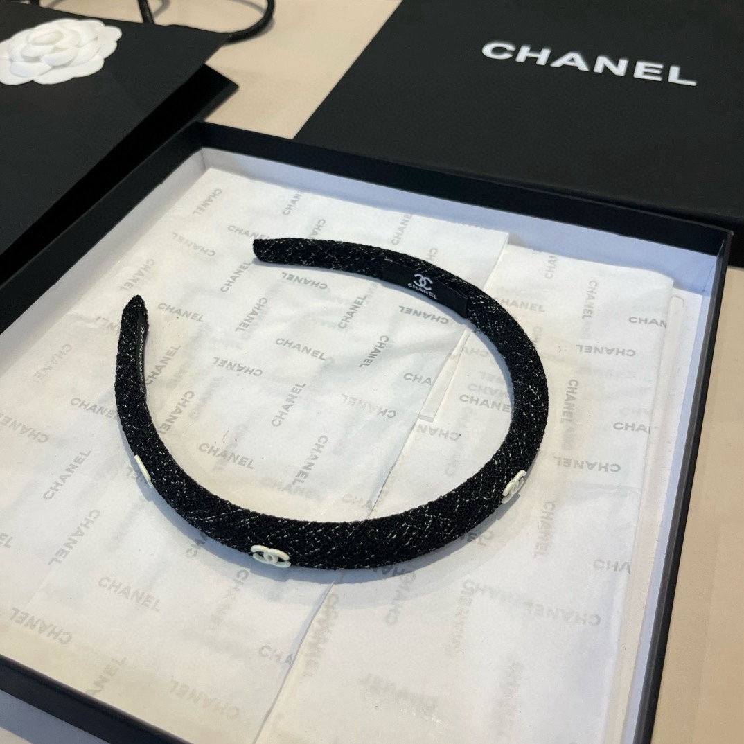 🆕

Chanel香奈儿发箍 经典小香头箍
