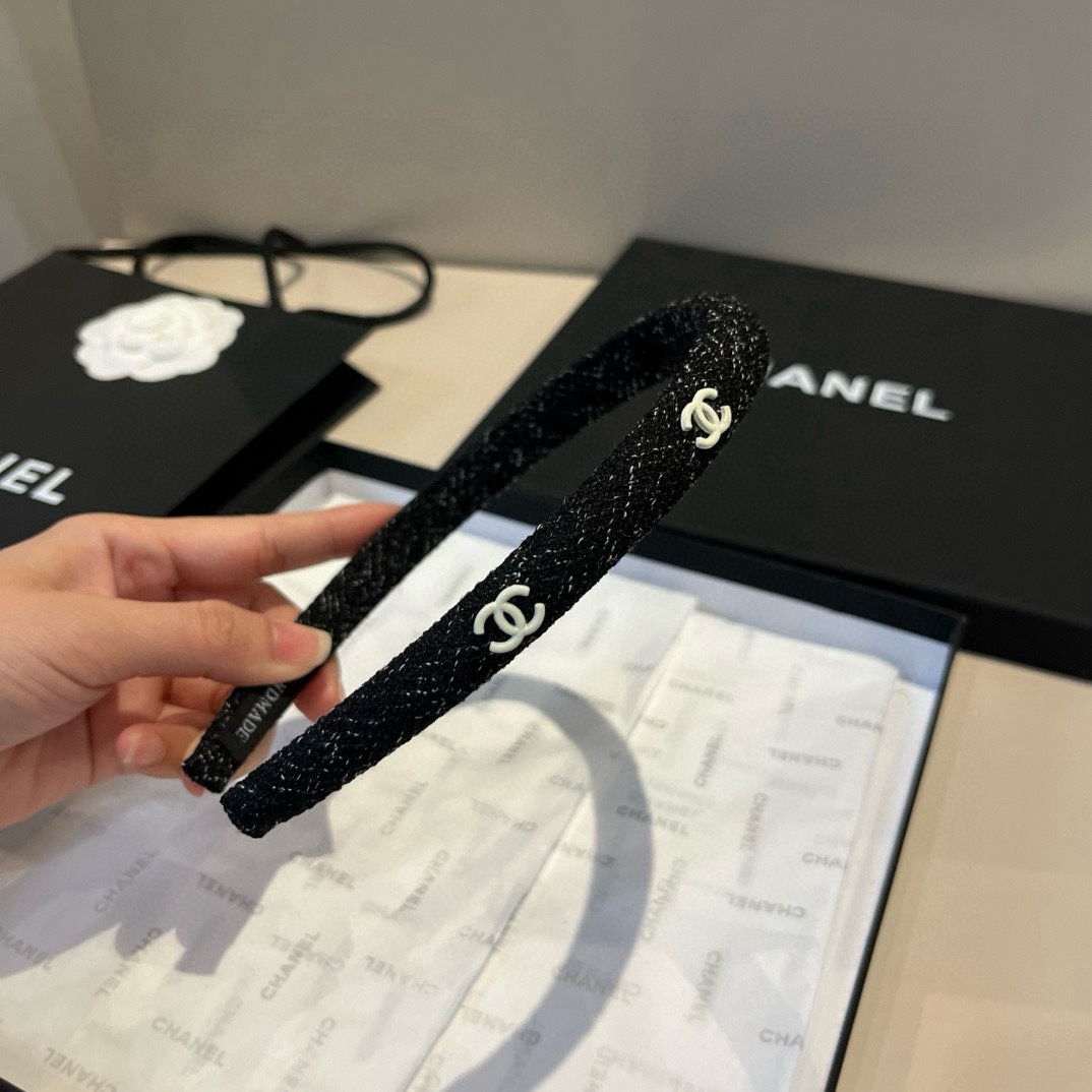 🆕

Chanel香奈儿发箍 经典小香头箍