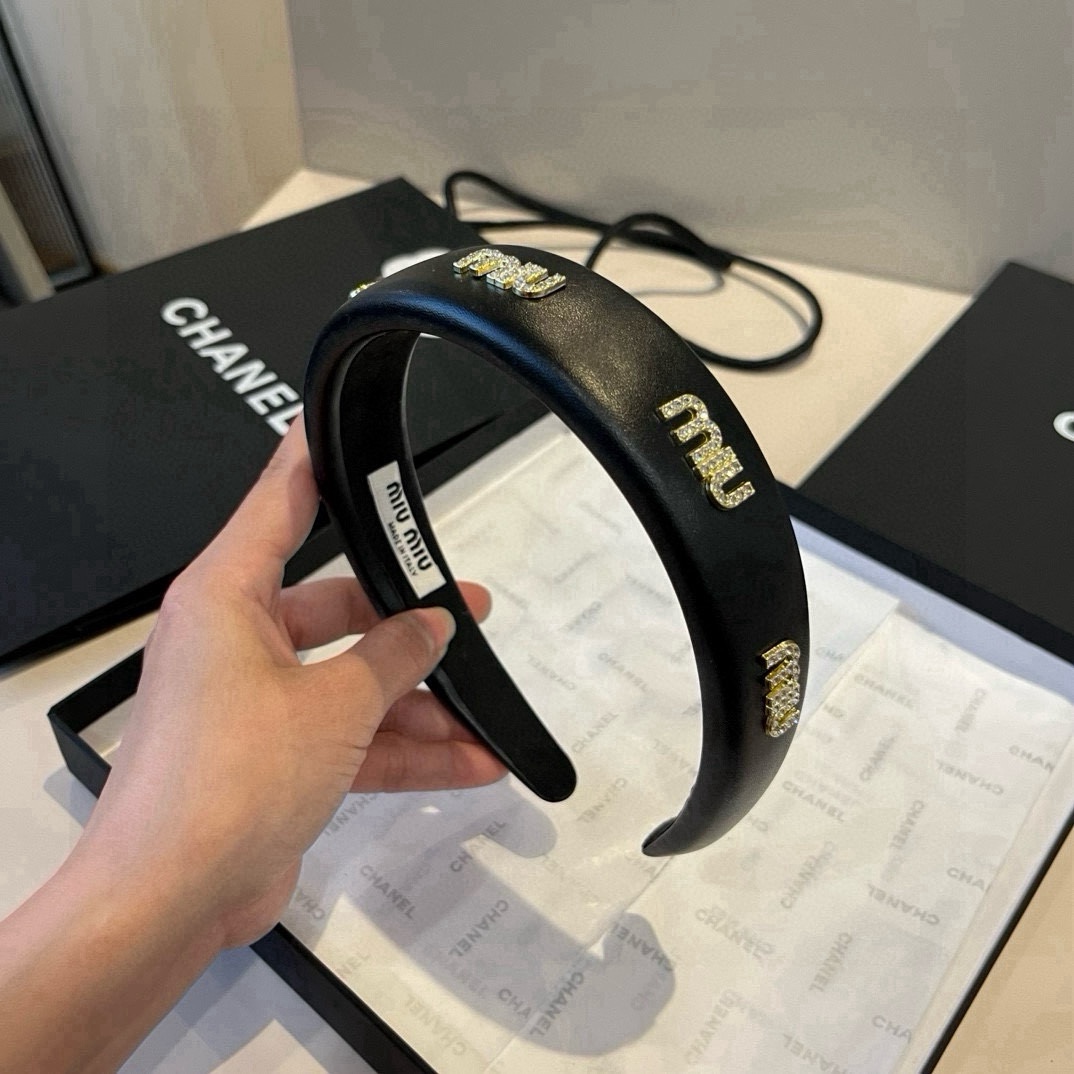 🆕

miumiu新款发箍