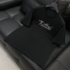 ,LouisVuitton 路易威登,2025夏季最新款,专柜同步有售,原单狠货,时尚休闲圆领短袖T恤, ,LouisVuitton 路易威登,2025夏季最新款,专柜同步有售,原单狠货,时尚休闲圆领短袖T恤,
