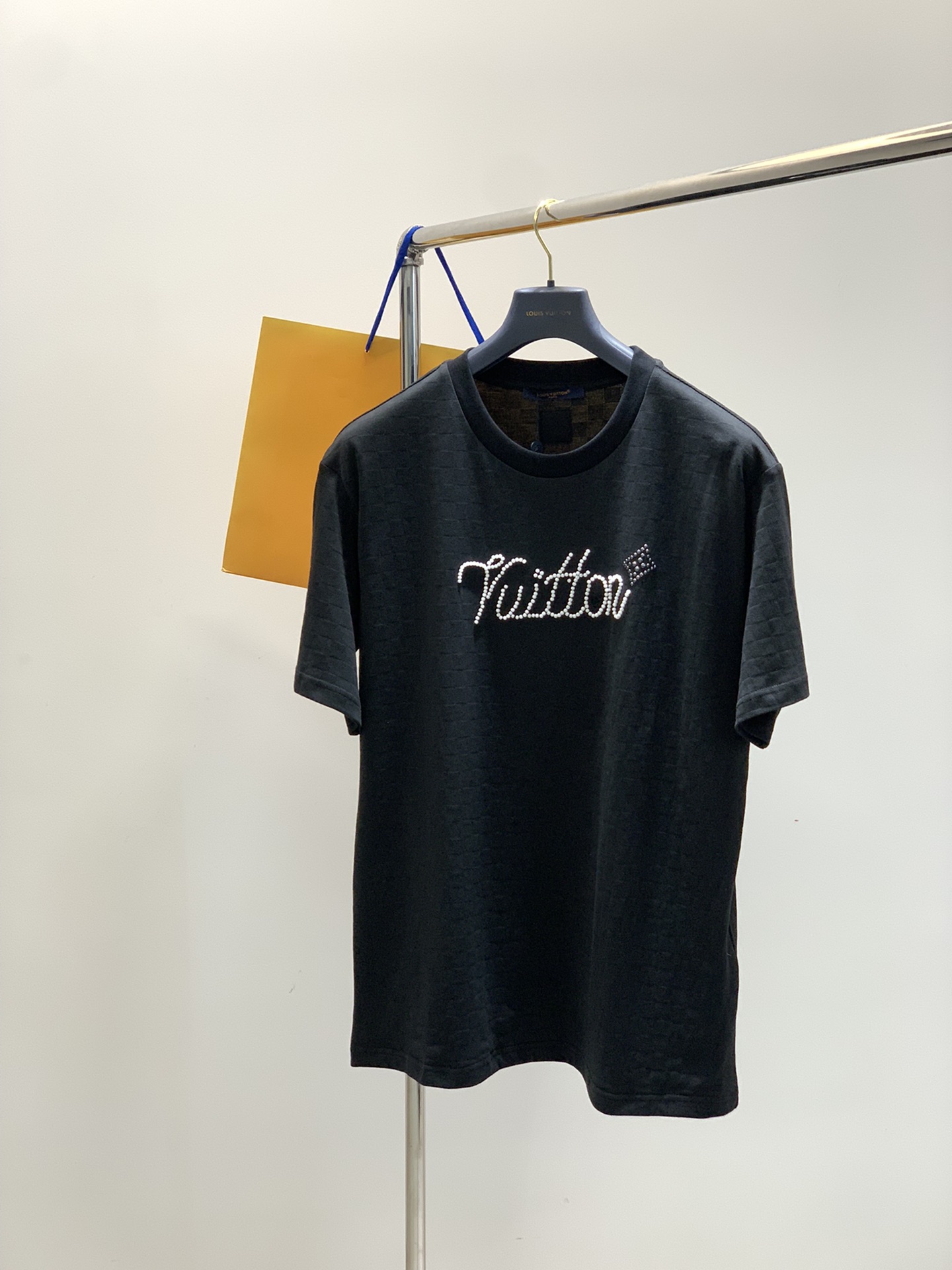 ，LouisVuitton 路易威登，2025夏季最新款，专柜同步有售，原单狠货，时尚休闲圆领短袖T恤，