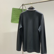,Gucci 古驰,2025秋季最新款,专柜同步有售,原单狠货,时尚休闲翻领长袖上衣,上身很有特点!吸睛 ,Gucci 古驰,2025秋季最新款,专柜同步有售,原单狠货,时尚休闲翻领长袖上衣,上身很有特点!吸睛