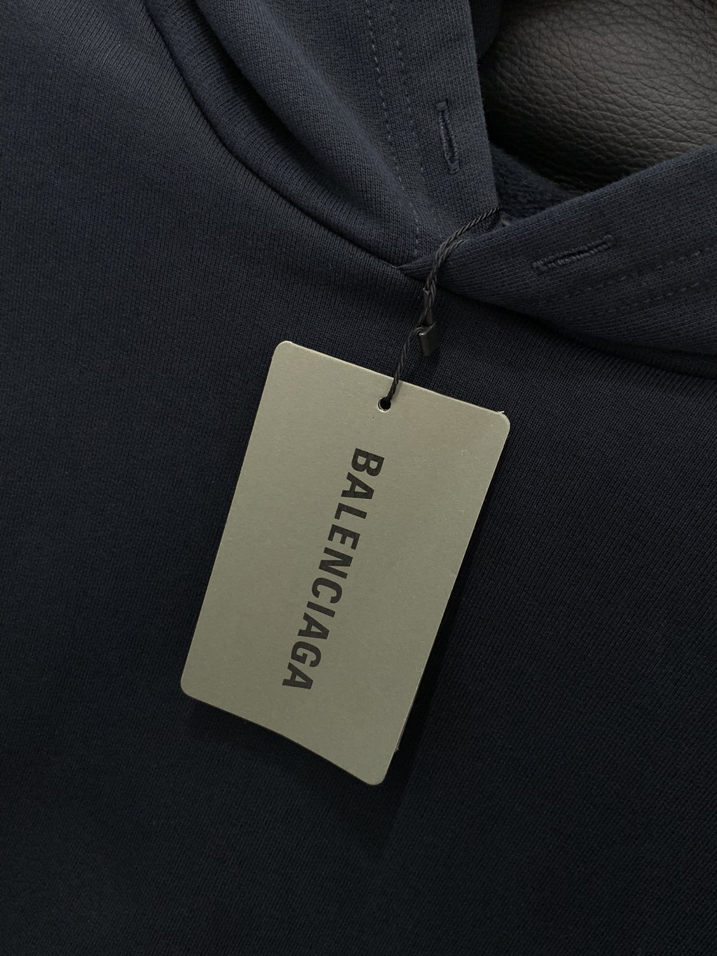，Balenciaga 巴黎世家，2025秋季最新款，专柜同步有售，原单狠货，爆款时尚休闲连帽外套，进口